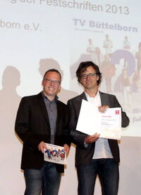 Mirko Bott (l.) und Udo Döring bei der Preisübergabe