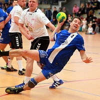 Jens Hrach kämpft sich durch - Foto von Armin Kübelbeck, www.hbz-da.de