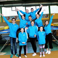 Zum Schluss musste natürlich noch das obligatorische Gruppenbild her. Es wurde sich hierfür eine mords Choreo ausgedacht, wie auf dem Bild zu sehen ist. Fremdschämen nicht auszuschließen.