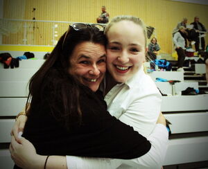 Petra und Elisabeth (rechts) - zwei Kampfrichterinnen vom TVB. Liese ist hat nun die Landeslizenz erworben