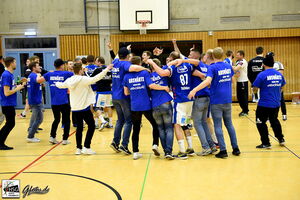 Siegestaumel nach dem Sieg in Fürth (www.gfotos.de)